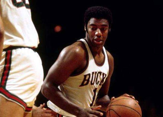 而长春亚泰 而长春亚泰