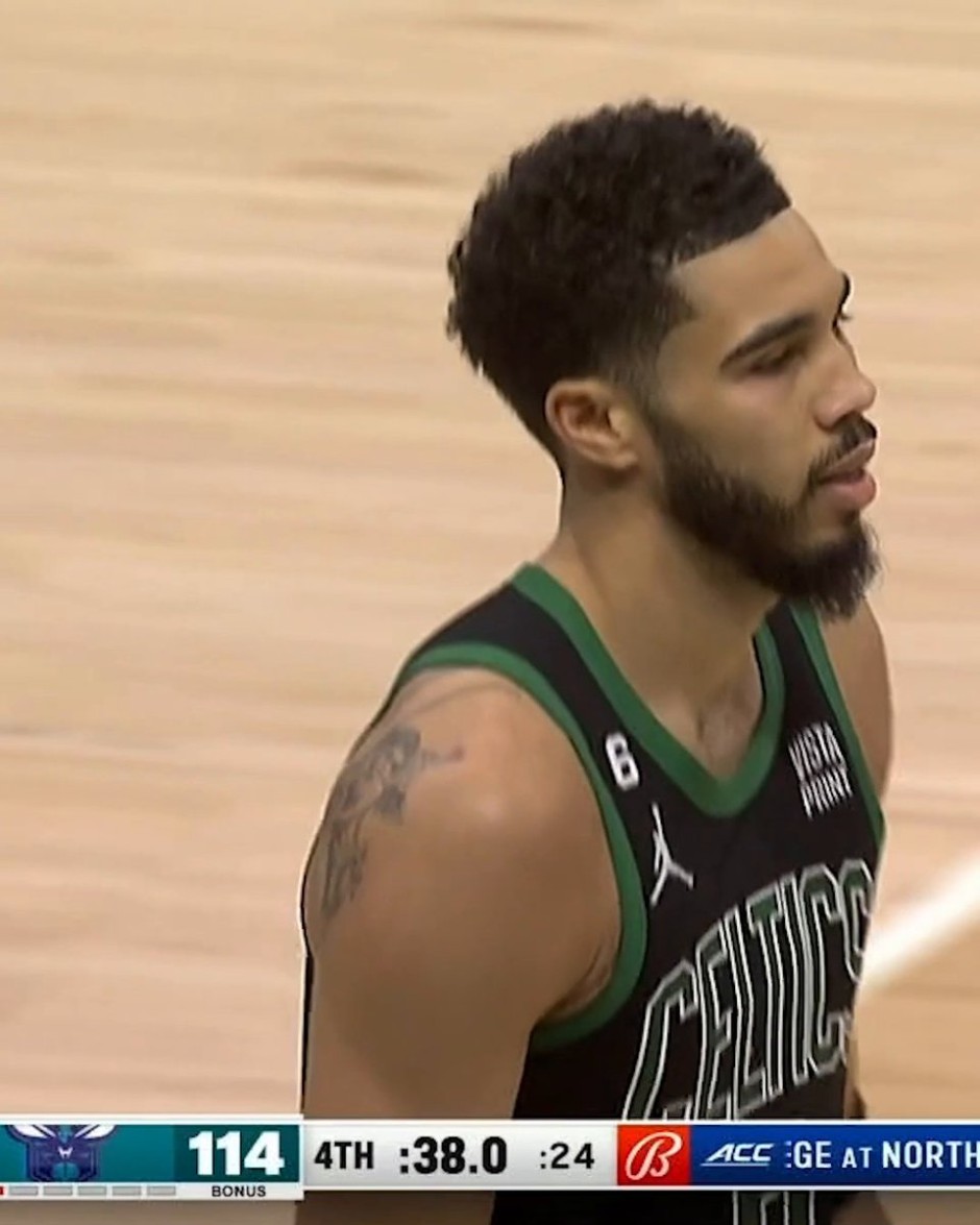 爱足球的老 爱足球的老