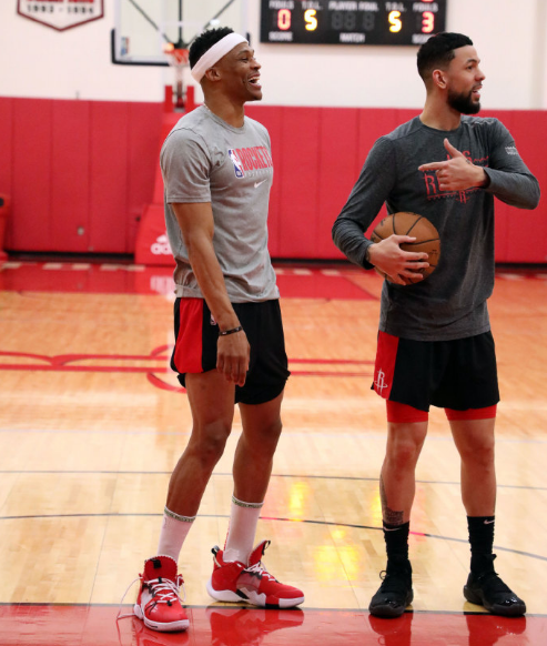 他在越位线 他在越位线